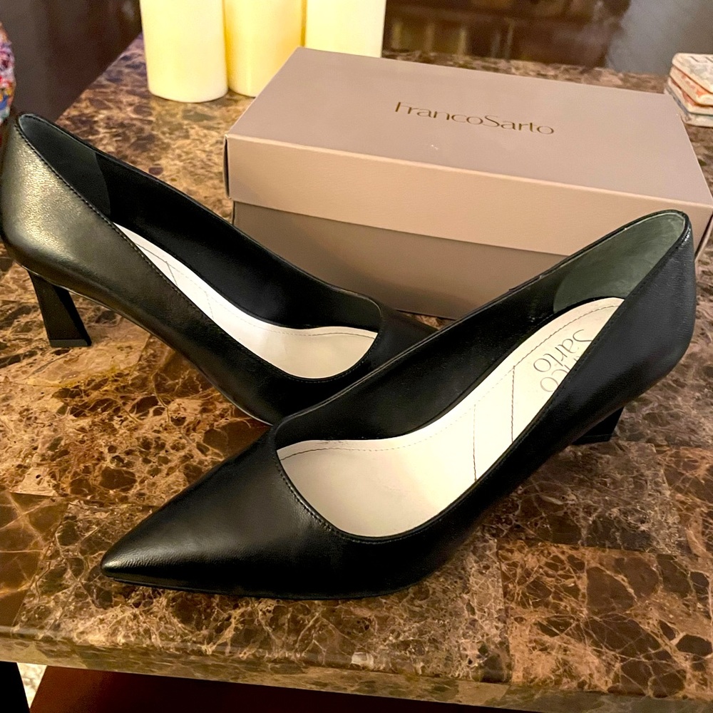 Franco Sarto black leather pumps
